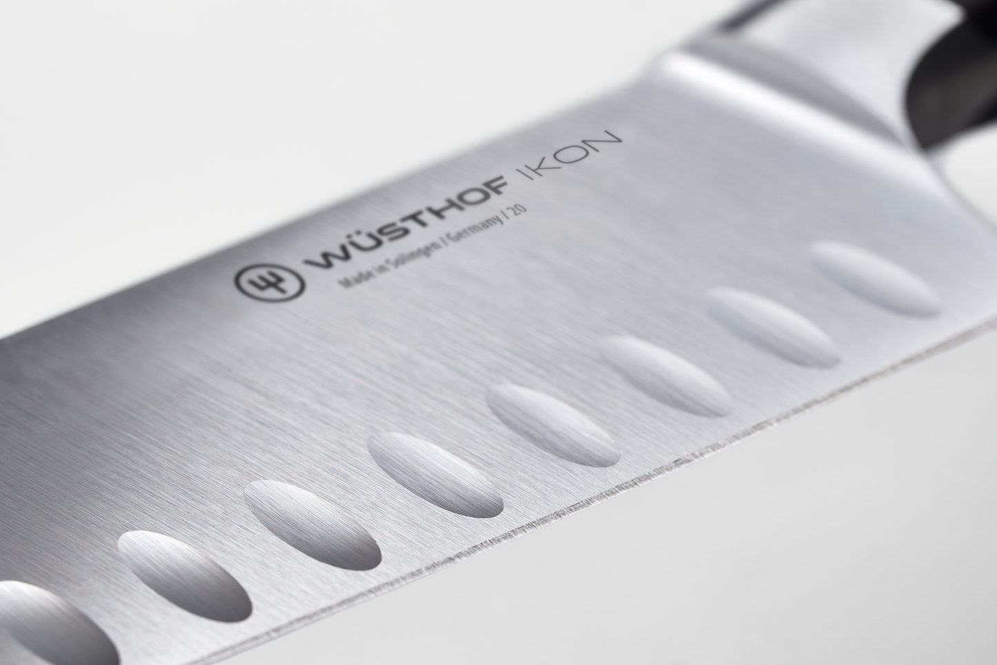 Santoku con lama concava Ikon 17 cm | 7 pollici